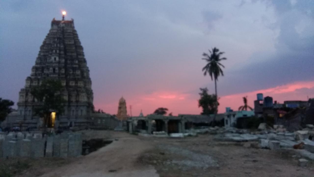 Riverside Homestay Hampi Luaran gambar