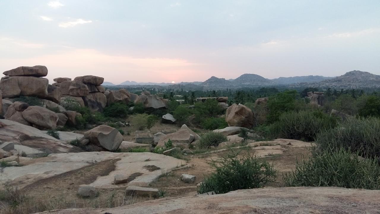 Riverside Homestay Hampi Luaran gambar